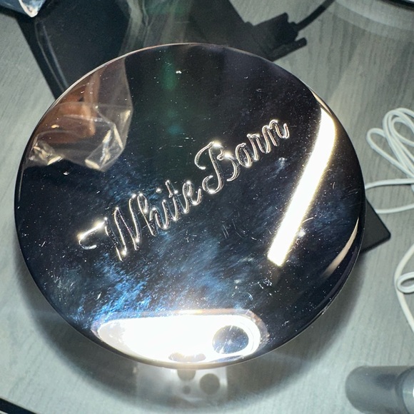 White Barn Strawberry Pound Cake Single Wick Candle - Picture 4 of 6